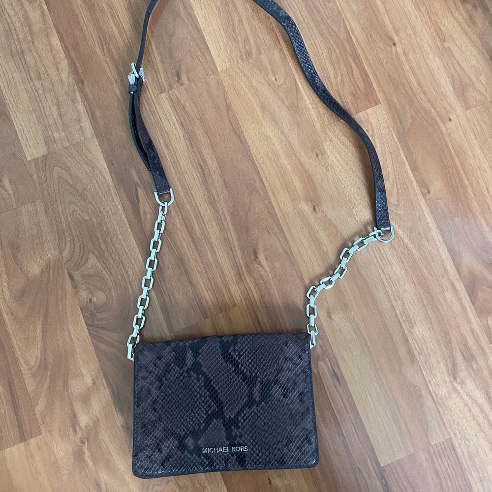 ✨SEND OFFERS✨ NWT Michael Kors Brinkley Cinder Python Embossed Leather Crossbody